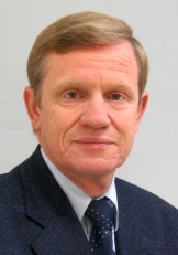 Dr. <b>Michael Feist</b> - 9_portrait